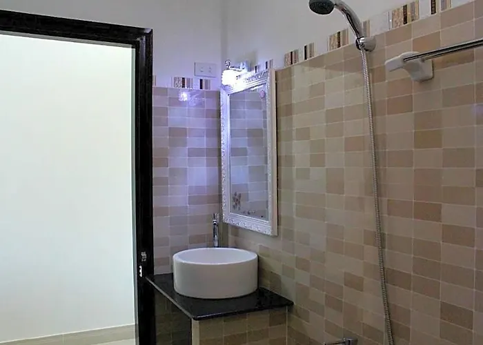 Hotel Phuong Tay Mui Ne Phan Thiet
